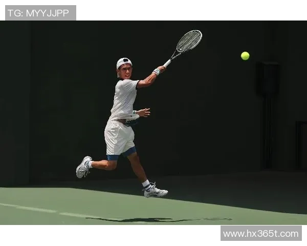 广州网球队的默契配合与战术探讨聚焦网球运动的团队精神与协作技巧 广州网球队的默契配合与战术探讨聚焦网球运动的团队精神与协作技巧