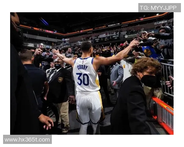 库里三分大赛决赛连中20球创下历史新纪录震撼全场 库里三分大赛决赛连中20球创下历史新纪录震撼全场